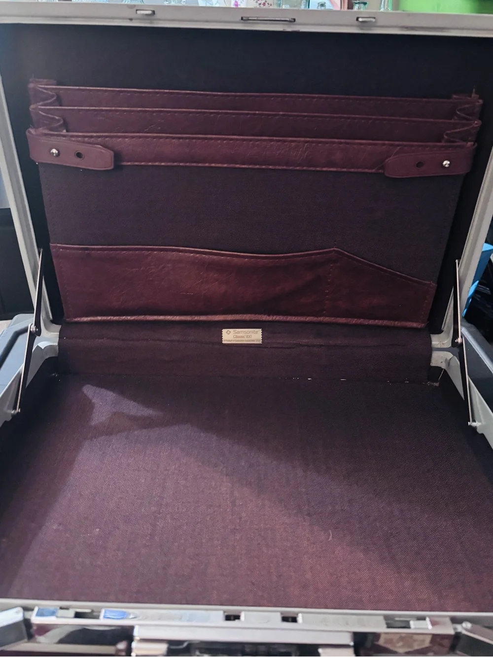Samsonite Brown Leather Briefcase with Silver Hardware